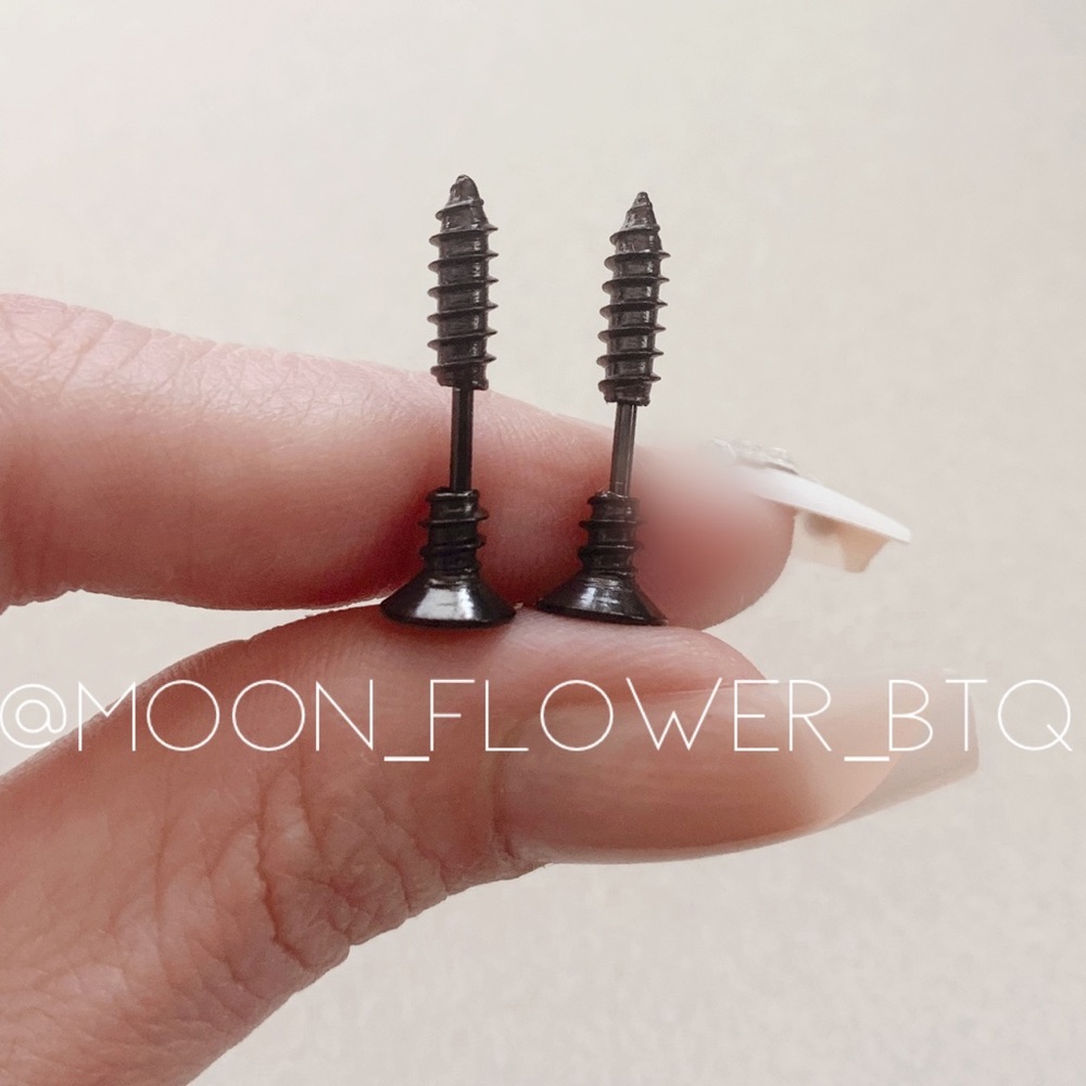🟢SALE 2/$25🟢 Punk Goth Stainless Steel Screw Earrings - Picture 4 of 8